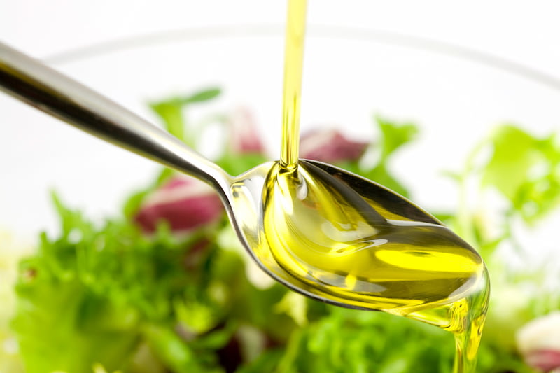 تصویر 4 از روغن زیتون طارم رودبار حاصل باغ های سرسبز گیلان